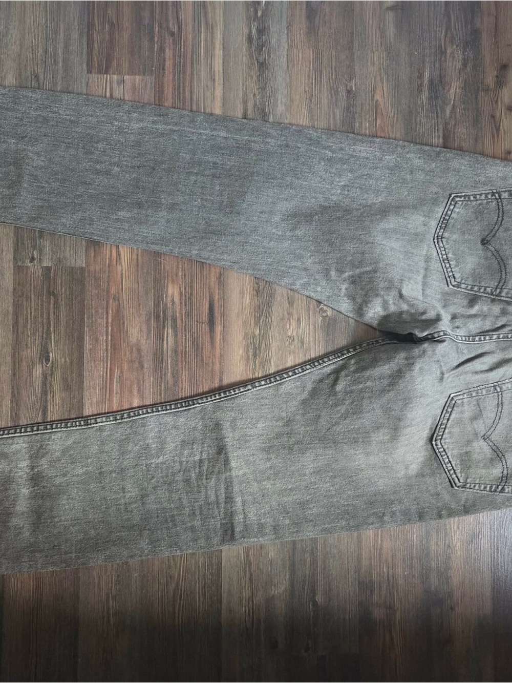 Levi's Slim Fit Jeans in Washed Gray - Picture 2 of 3